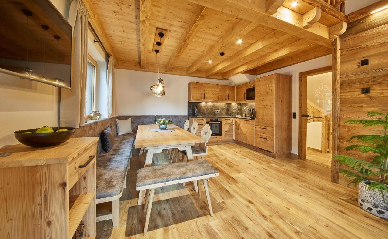 Dirndl Und Buam Chalet Saalbach-Hinterglemm